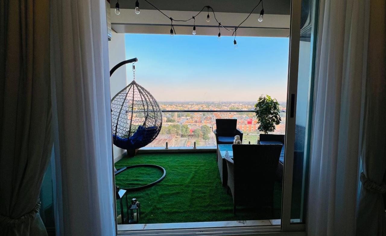 Sky Heights Luxury Apart Facing Centaurus Διαμέρισμα Ισλαμαμπάντ Εξωτερικό φωτογραφία
