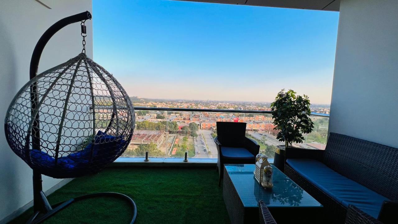 Sky Heights Luxury Apart Facing Centaurus Διαμέρισμα Ισλαμαμπάντ Εξωτερικό φωτογραφία