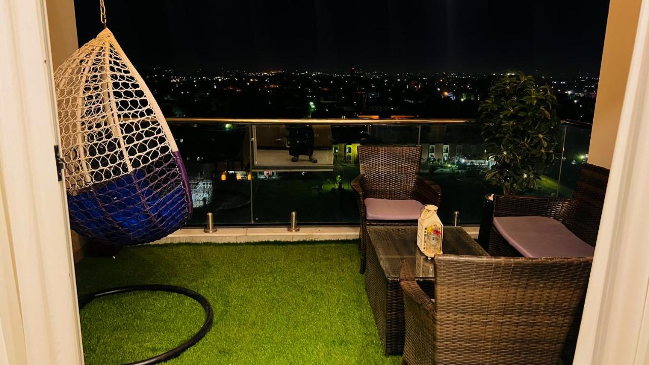 Sky Heights Luxury Apart Facing Centaurus Διαμέρισμα Ισλαμαμπάντ Εξωτερικό φωτογραφία