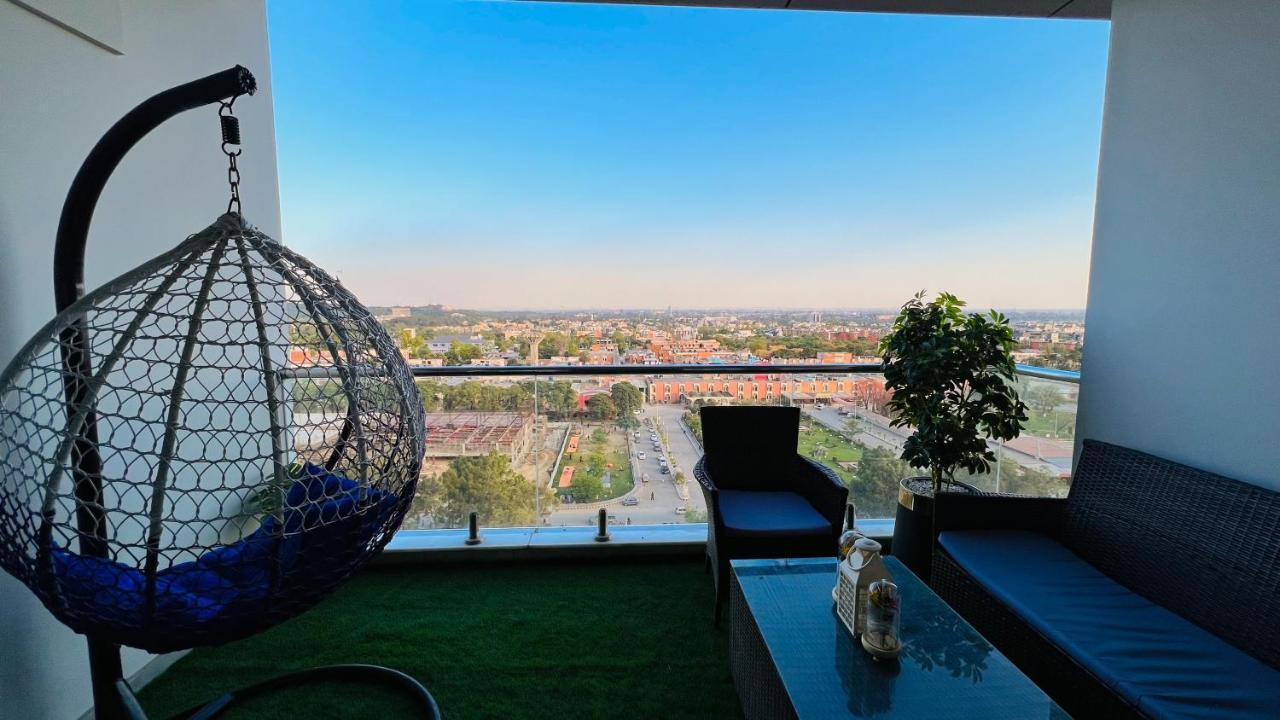 Sky Heights Luxury Apart Facing Centaurus Διαμέρισμα Ισλαμαμπάντ Εξωτερικό φωτογραφία