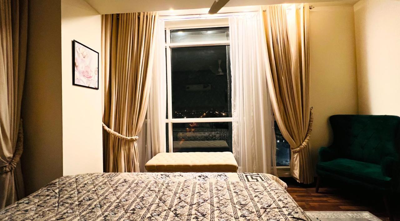 Sky Heights Luxury Apart Facing Centaurus Διαμέρισμα Ισλαμαμπάντ Εξωτερικό φωτογραφία
